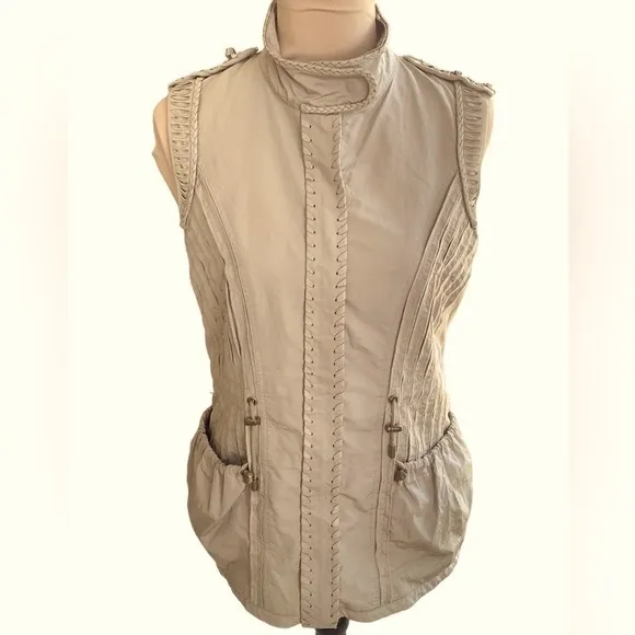 - Elie Tahari Angela Vest Beige X-Small