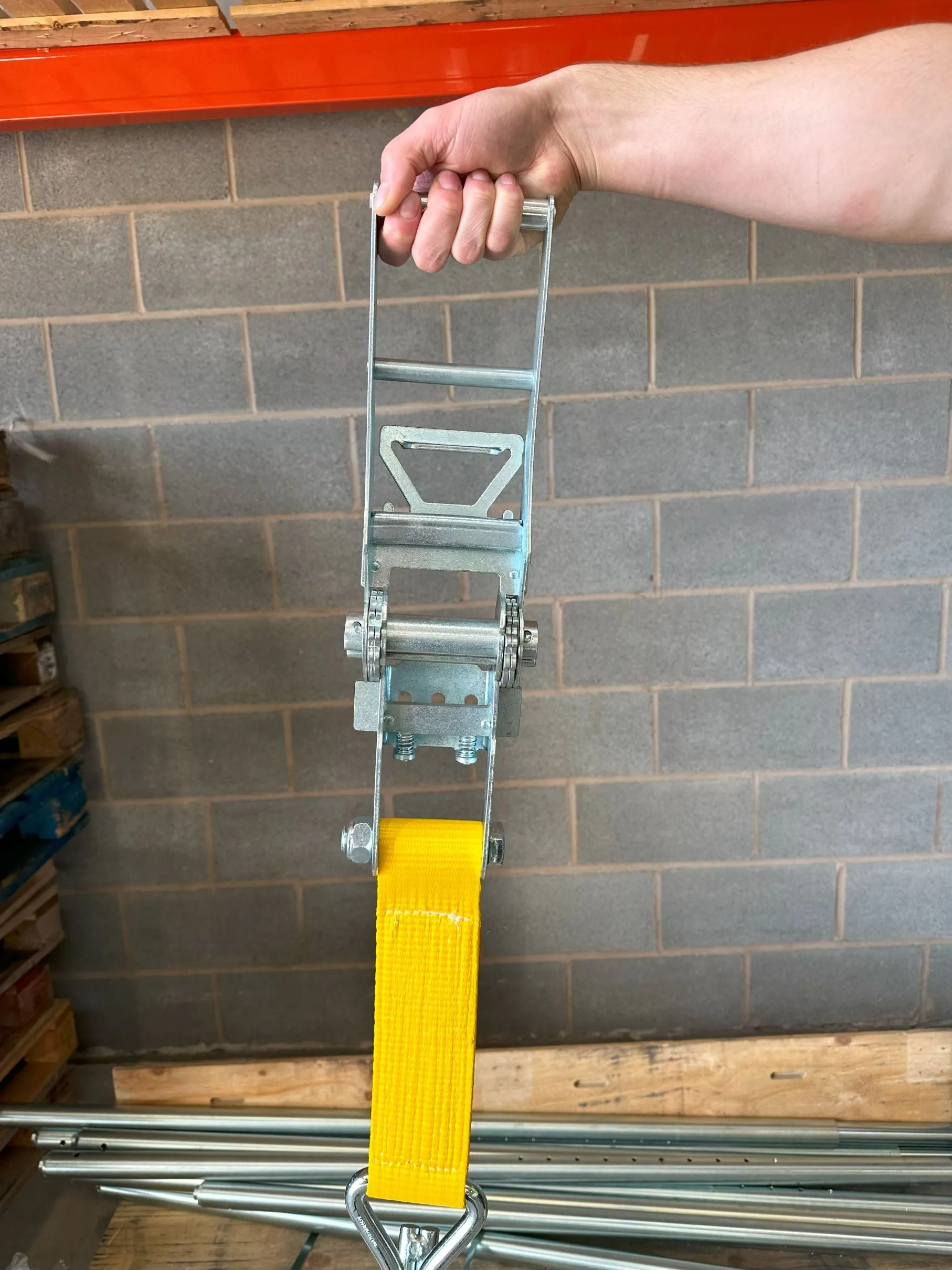10,000kg Ratchet Strap with Claw Hooks - 6 Metres