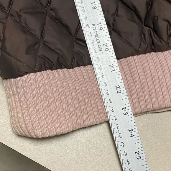 Air Jordan Vest Women’s Size Medium Pink Brow. Reversible Hooded Quilted Vest