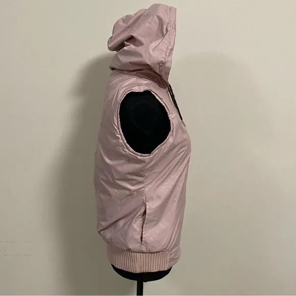 Air Jordan Vest Women’s Size Medium Pink Brow. Reversible Hooded Quilted Vest