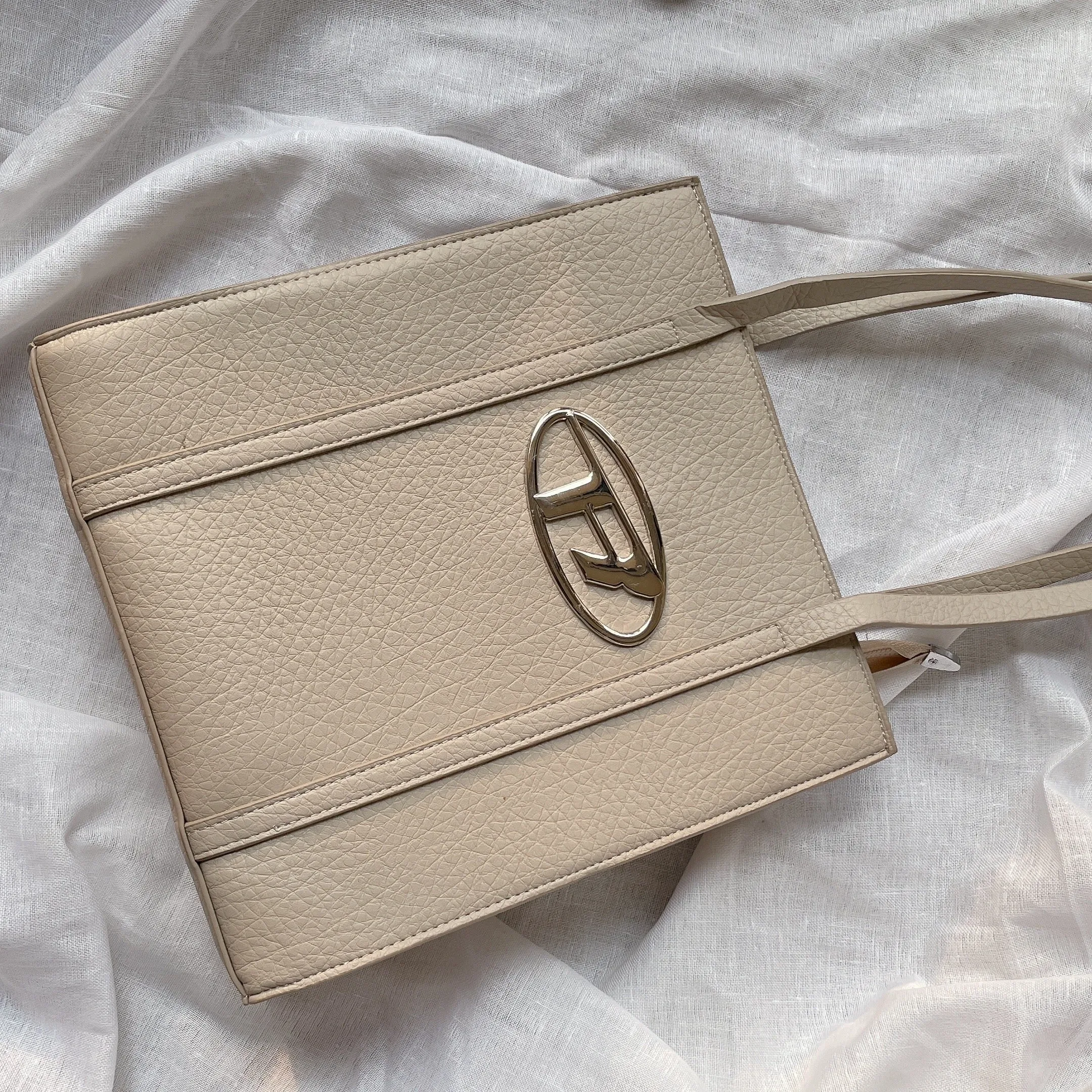 Bella Faux Leather Acubi Totebag/slingbag