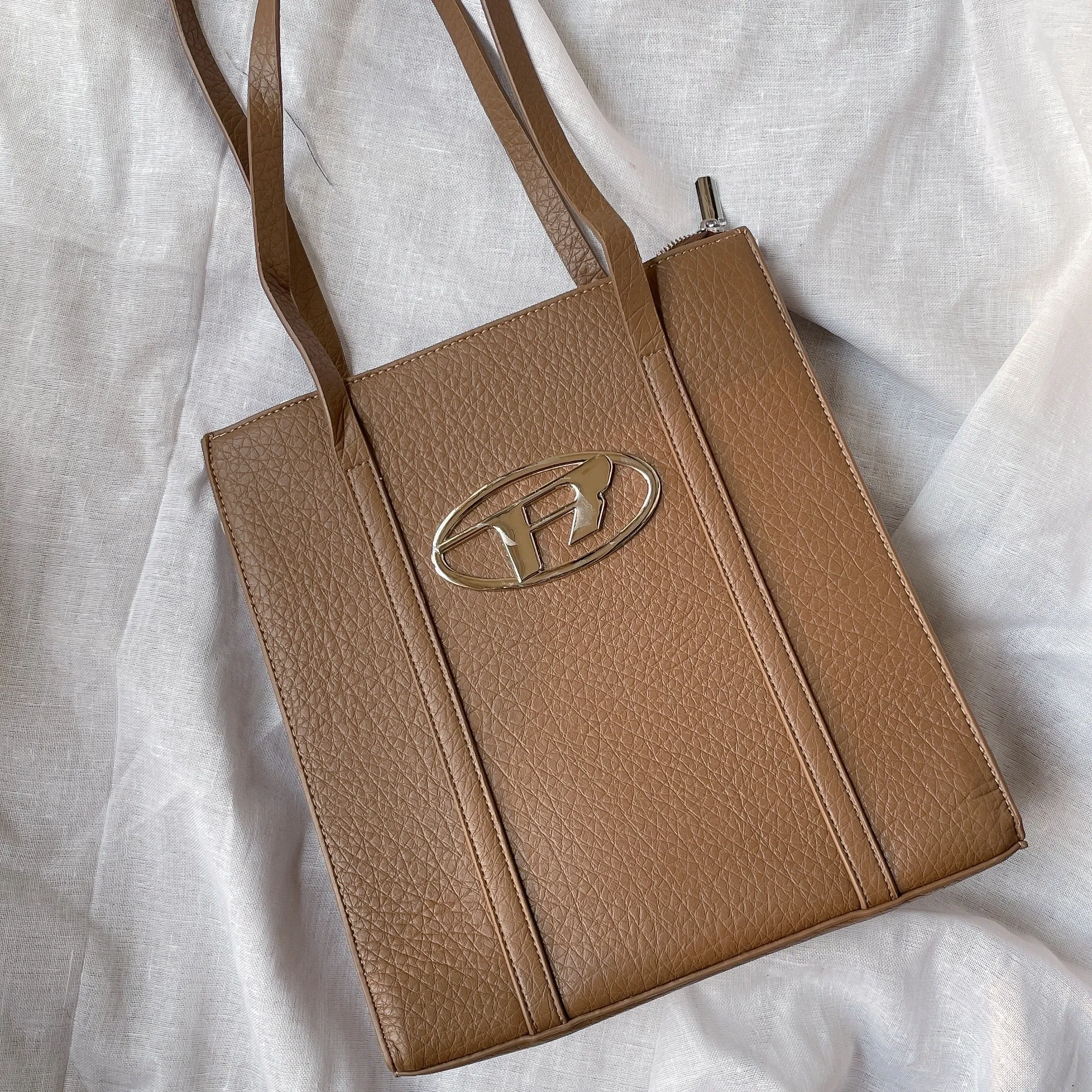 Bella Faux Leather Acubi Totebag/slingbag