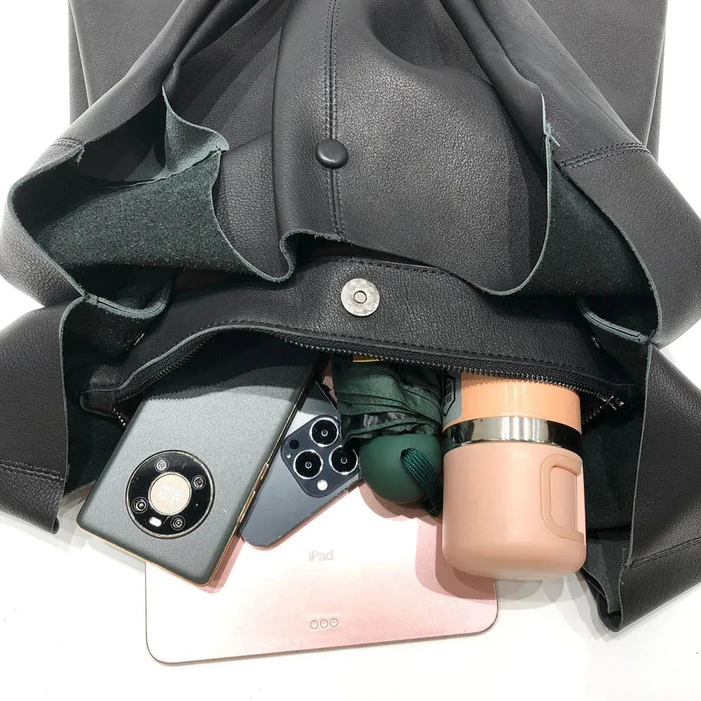 Classic Aura Essentials Bag Shoulder Bag for Women - Black - One Size