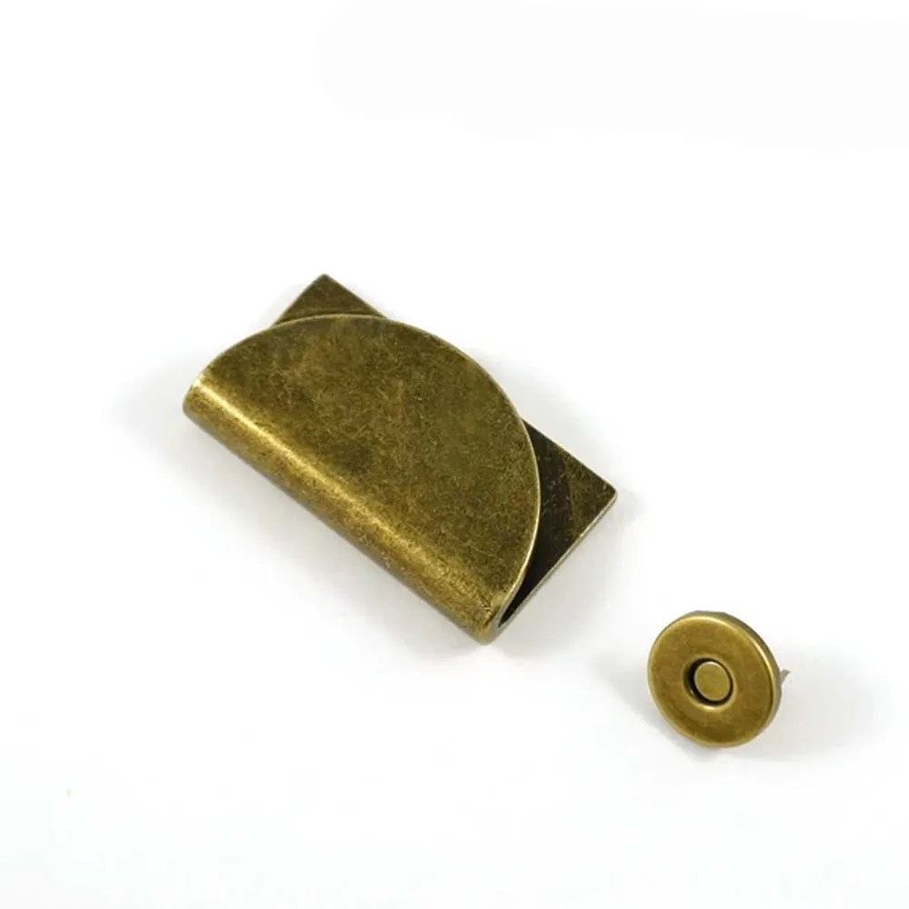 Emmaline Half Moon Magnetic Edge Clasp