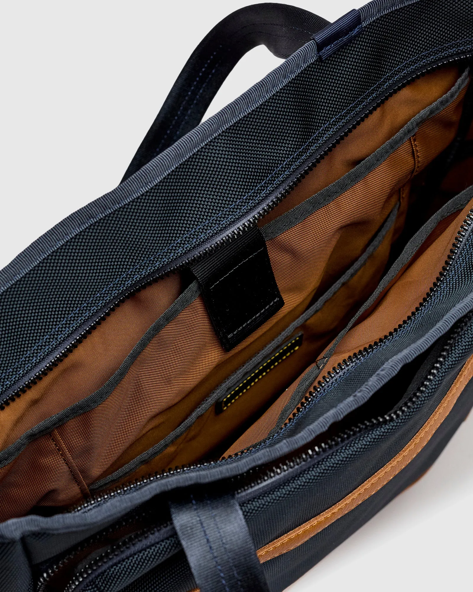 Explorer 2-Way Tote Bag in Navy
