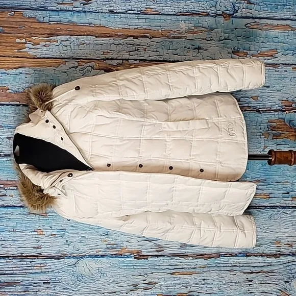 Gap Fur Hooded Quilted Puffer Jacket