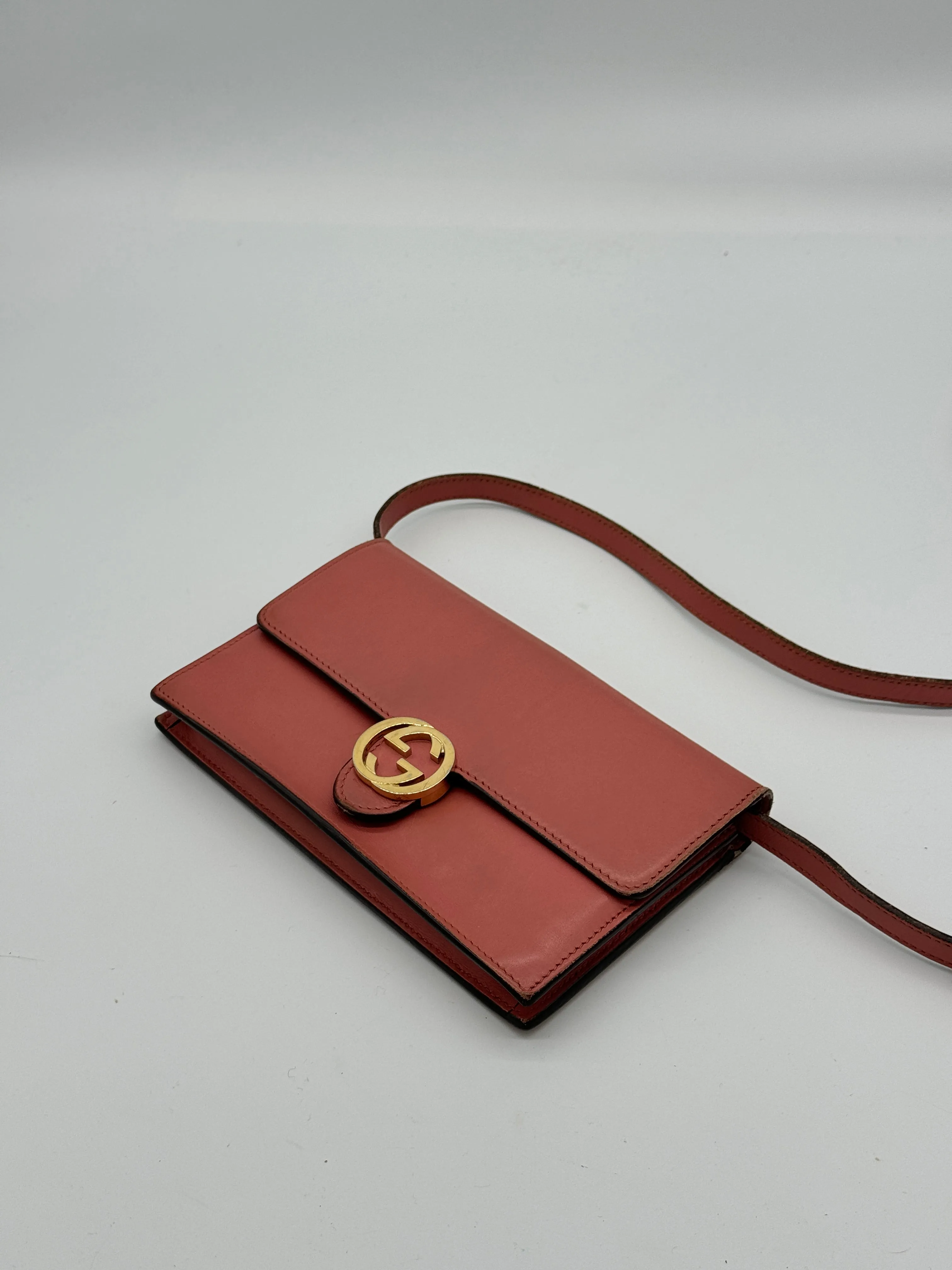 Gucci Wallet on Chain