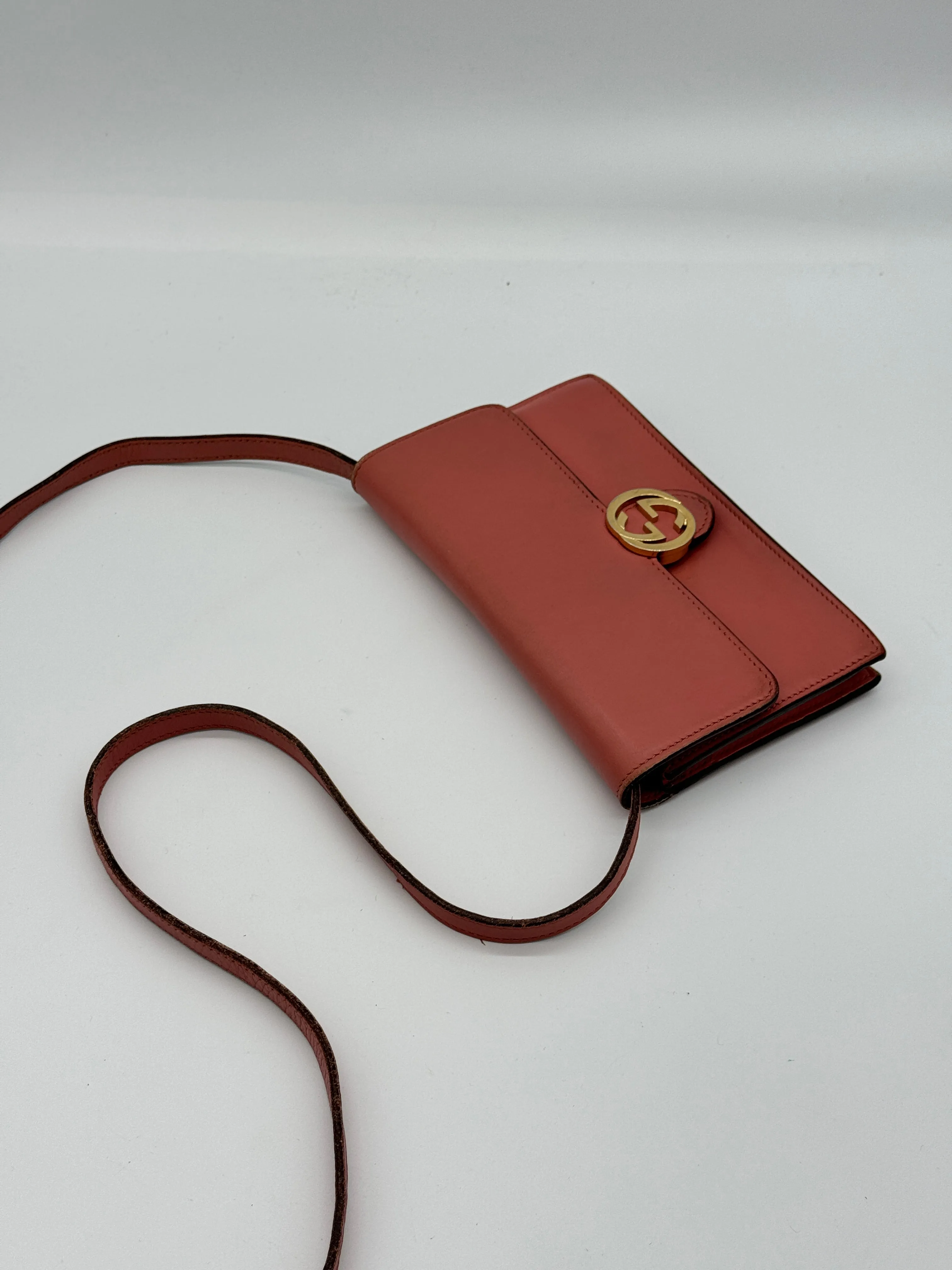 Gucci Wallet on Chain