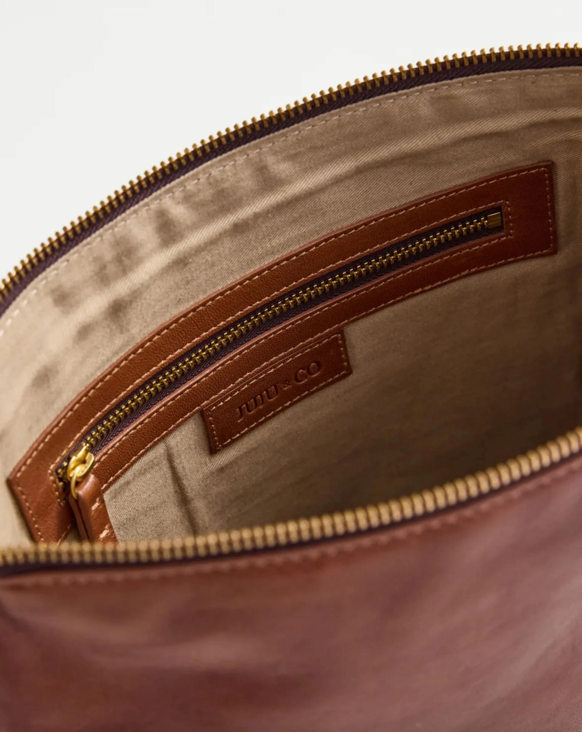 JUJU & CO Augusta Crossbody - Cognac