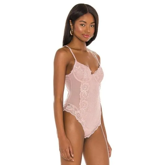 KAT THE LABEL Elodie Bodysuit Blush Pink Floral Lace Sexy Revolve XS NWT $79