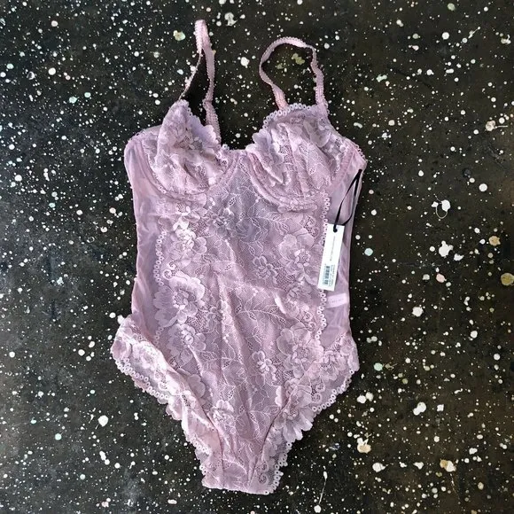 KAT THE LABEL Elodie Bodysuit Blush Pink Floral Lace Sexy Revolve XS NWT $79