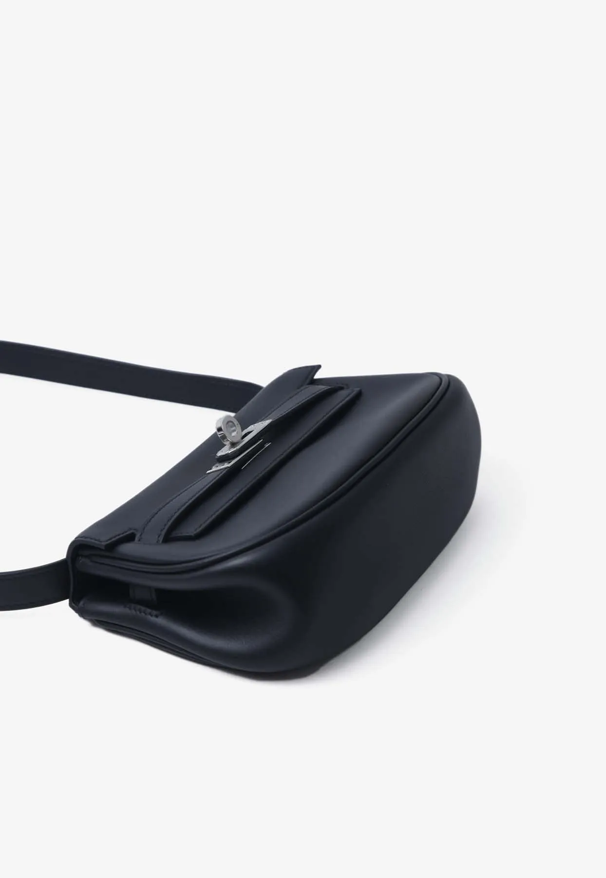 Kelly Moove in Black Swift Leather with Palladium Hardware