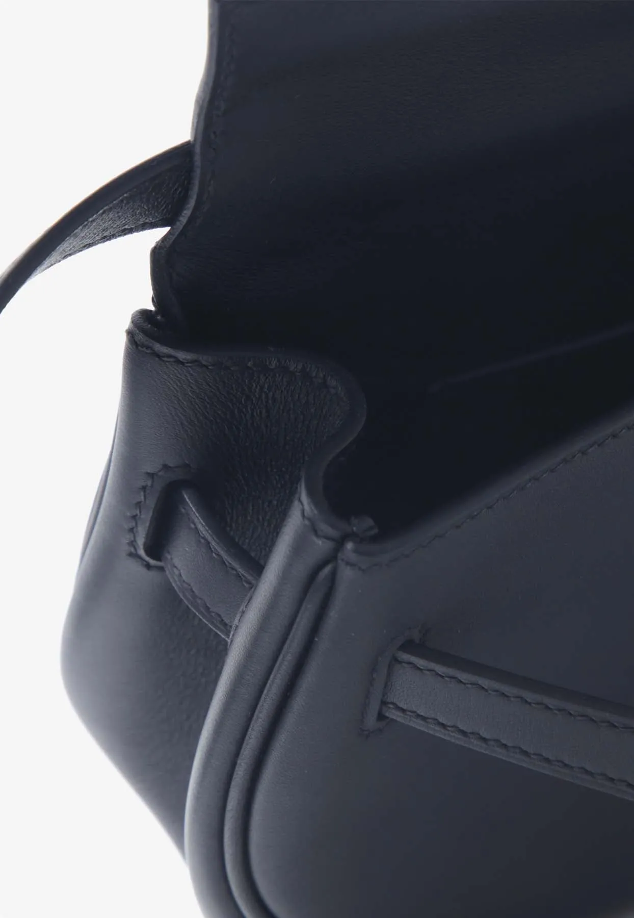 Kelly Moove in Black Swift Leather with Palladium Hardware