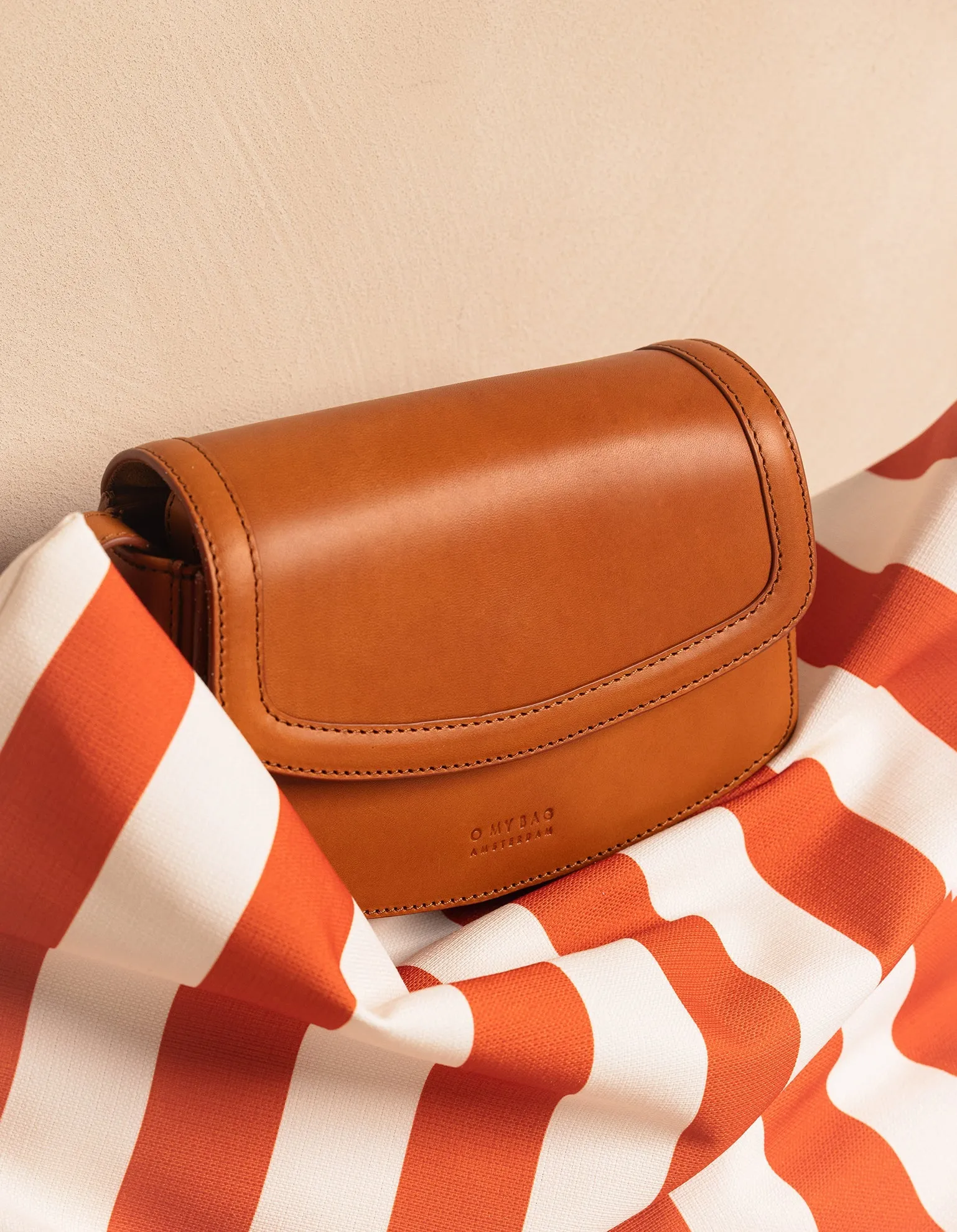 Kendalini Classic Leather Bag Cognac