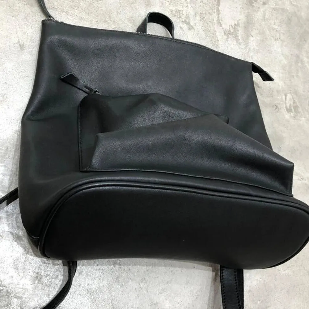Luna Square Backpack Women's Minimalist Backpack in Black - One Size