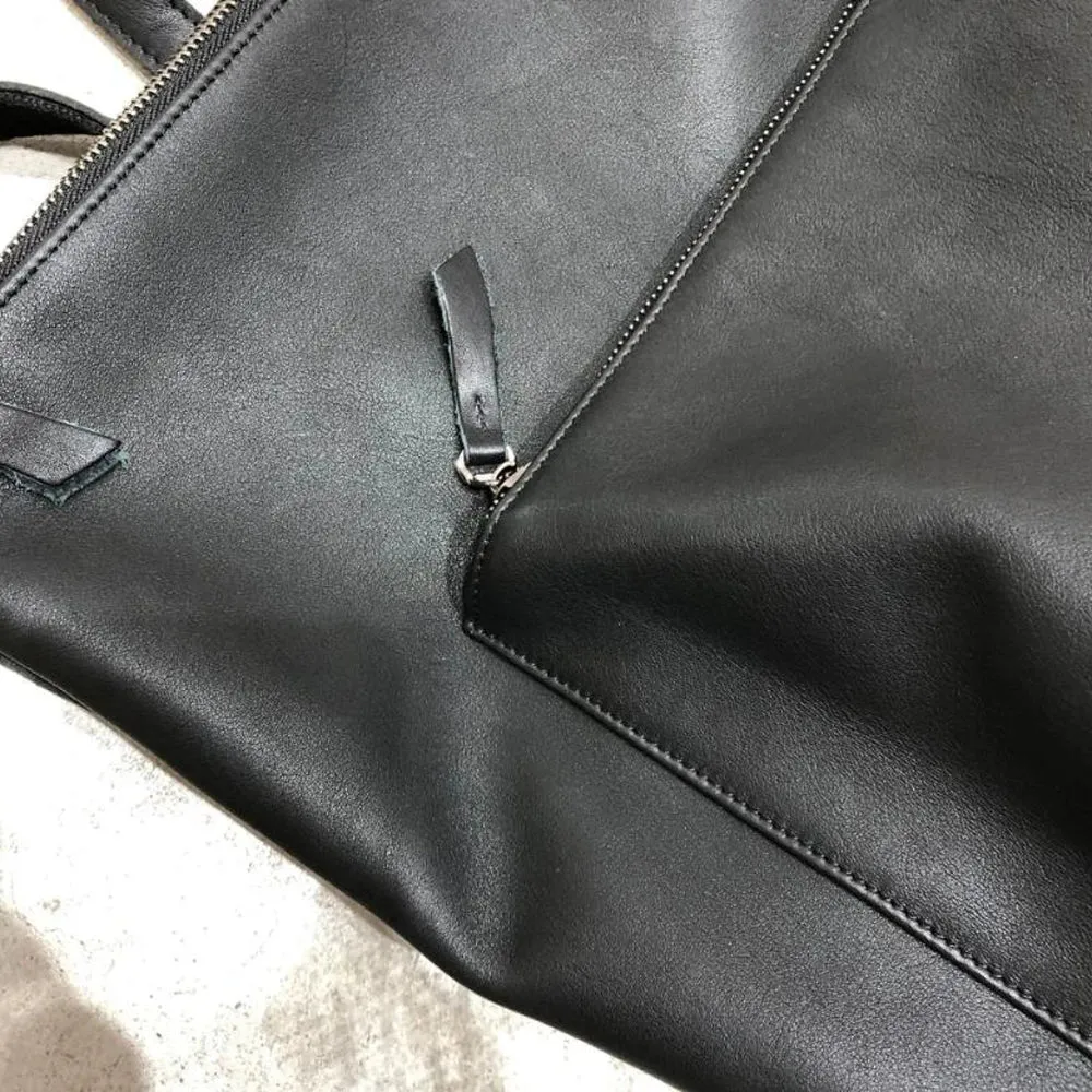 Luna Square Backpack Women's Minimalist Backpack in Black - One Size