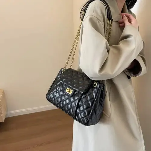 Luxe Quilted Leather Shoulder Bag with Gold Chain Elegance