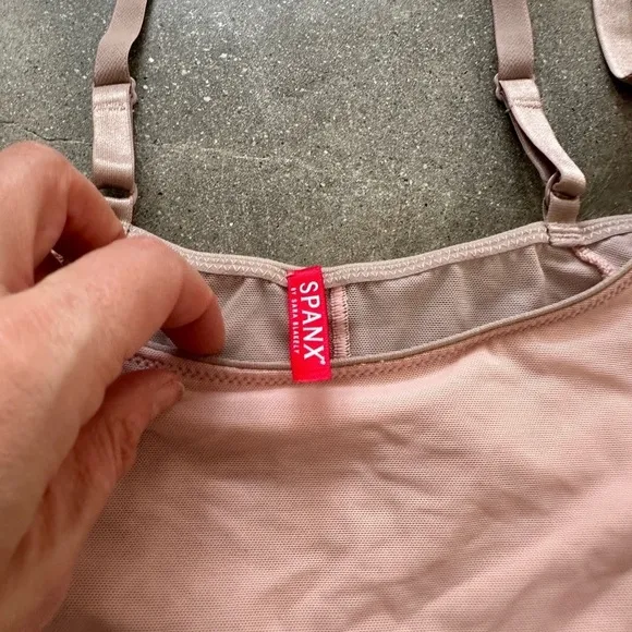 NWOT Spanx Cream Blush cami Thong Bodysuit two-tone XL / TG