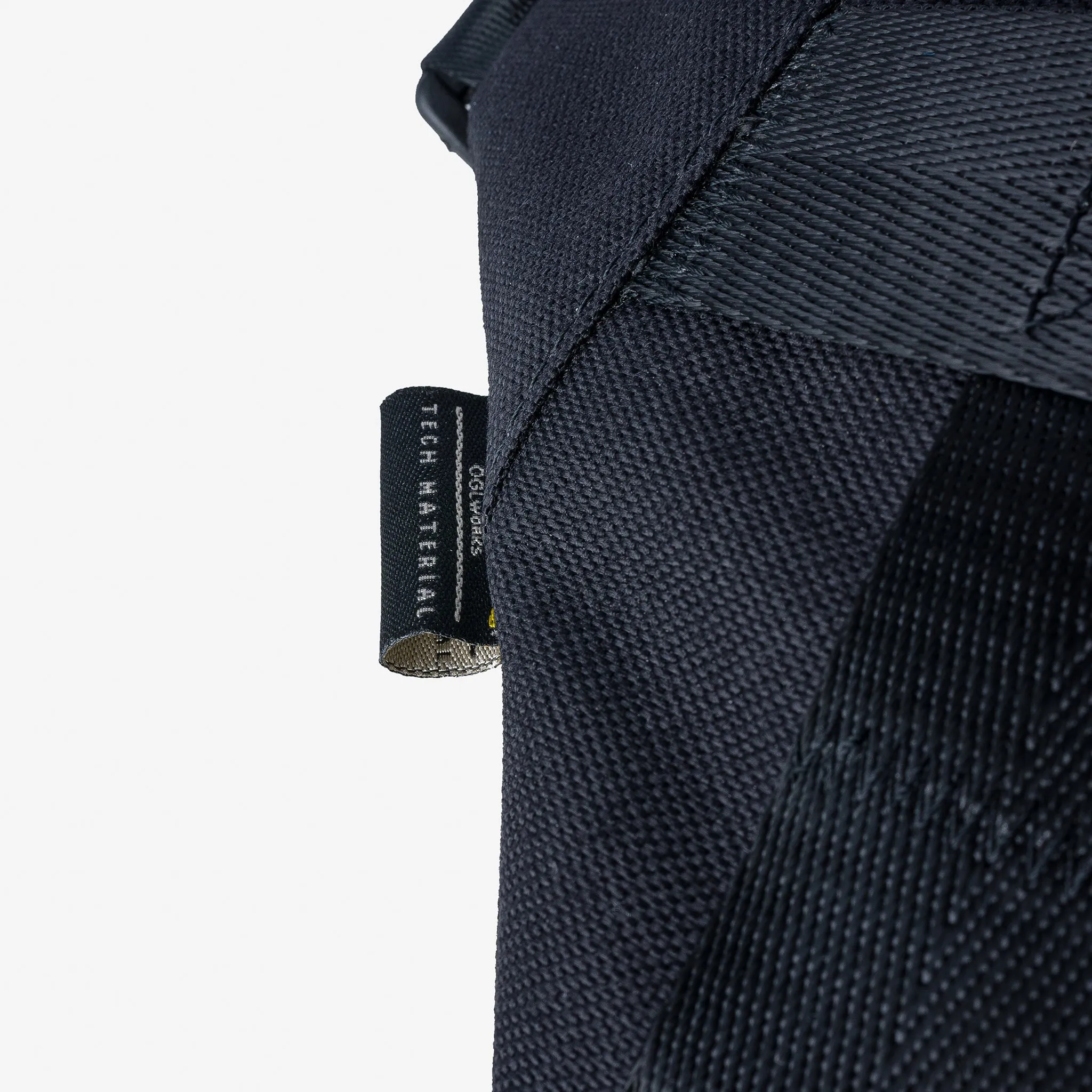 OGL Originale Tech Material Cross Body Pouch v2 - Black