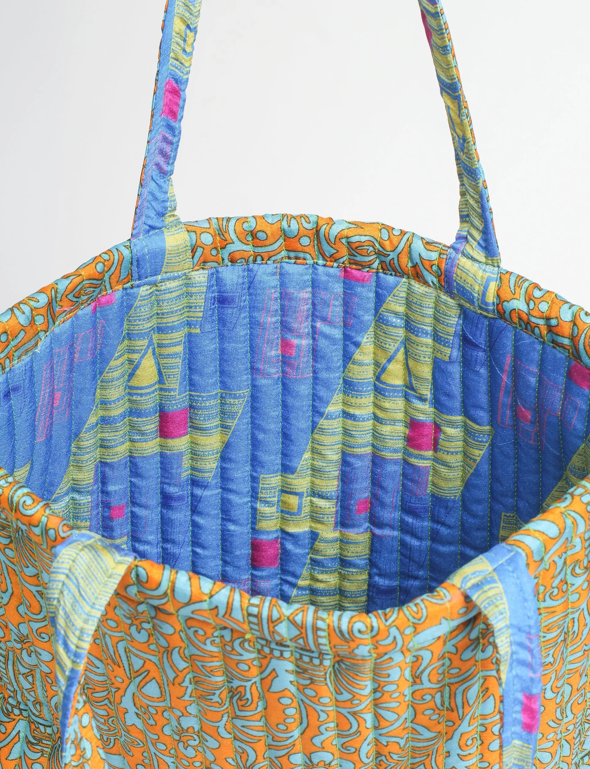 QUILTED SHOPPER BAG