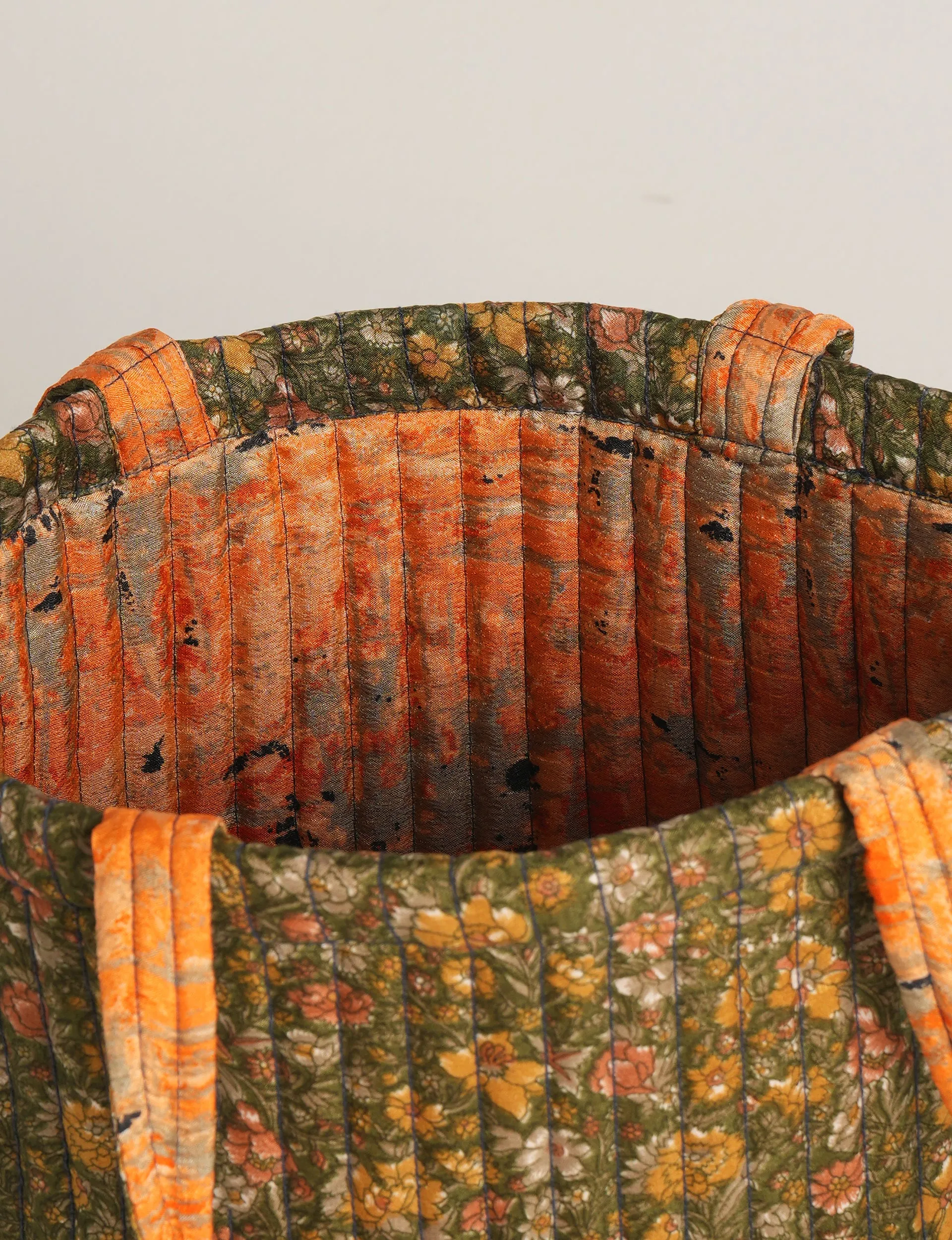 QUILTED SHOPPER BAG