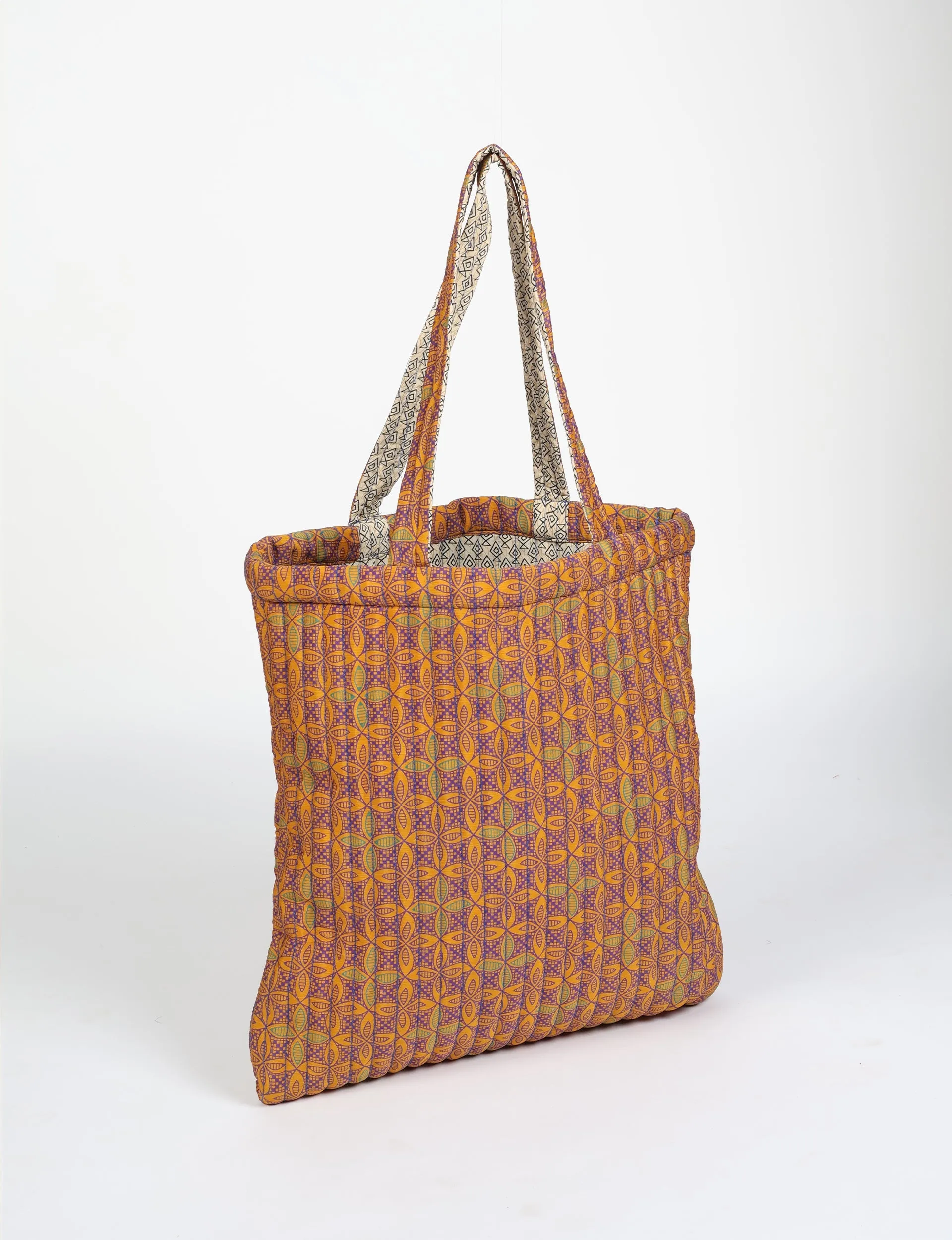 QUILTED SHOPPER BAG