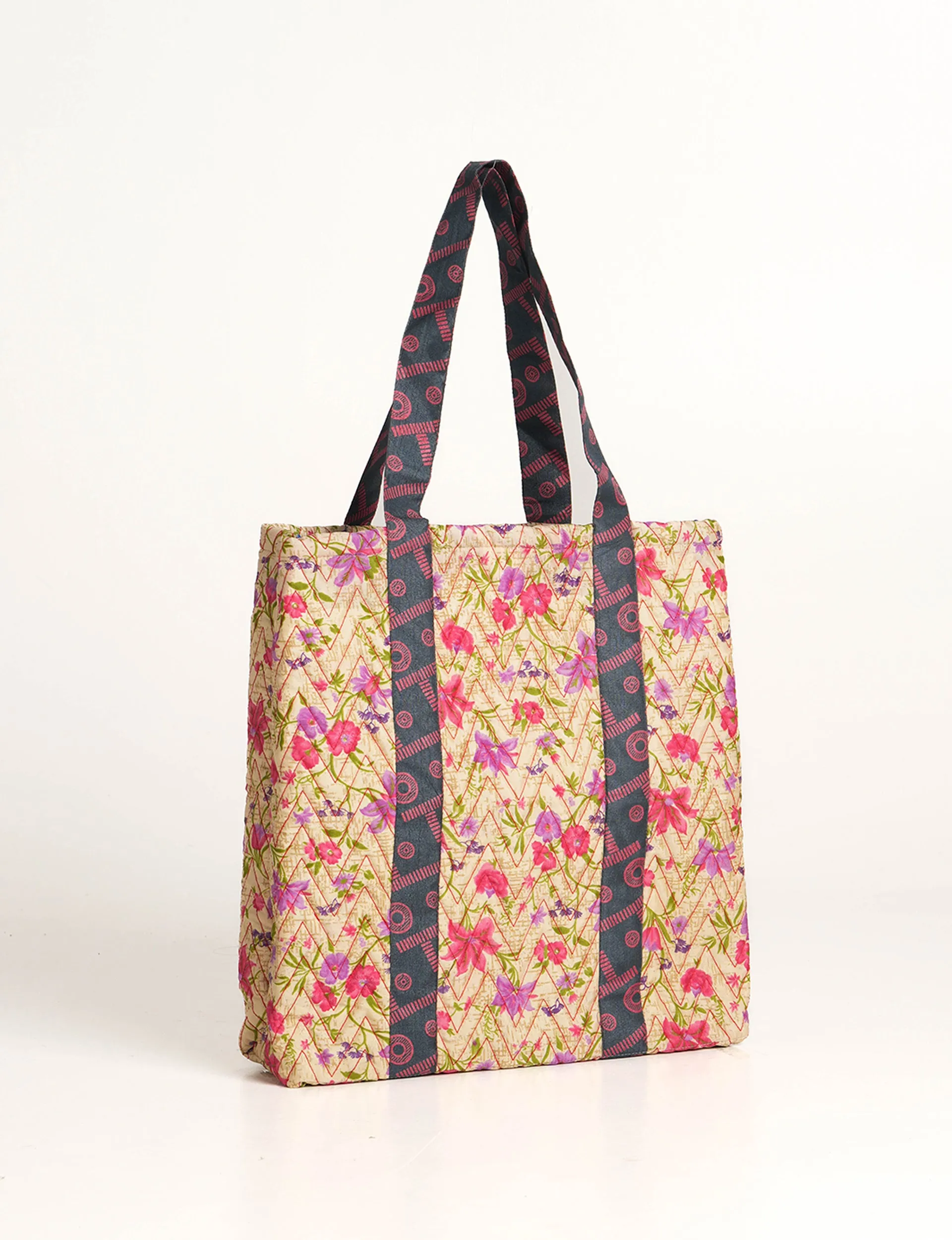 QUILTED TOTE BAG