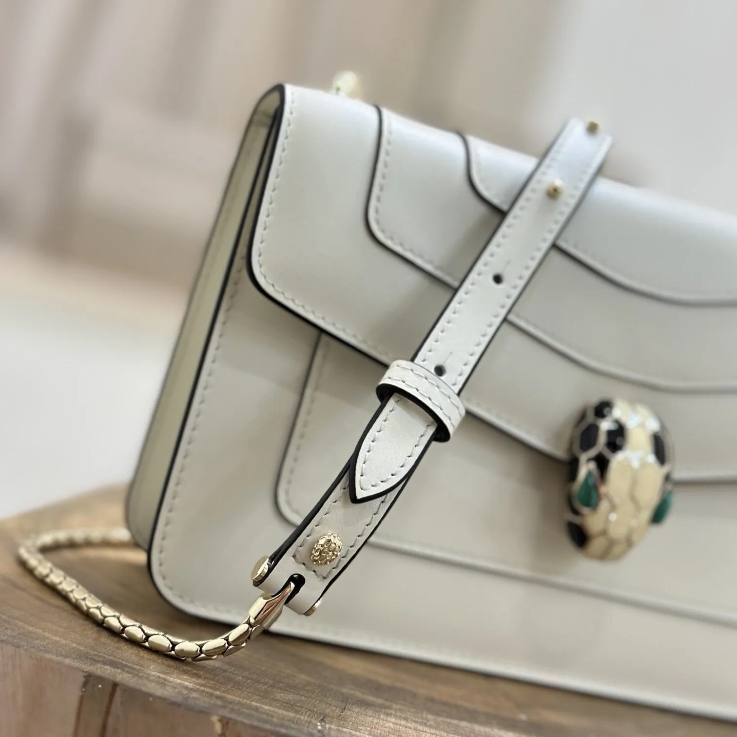 SERPENT FOREVER CROSSBODY 22CM WHITE CALFSKIN 1 COMPARTMENT