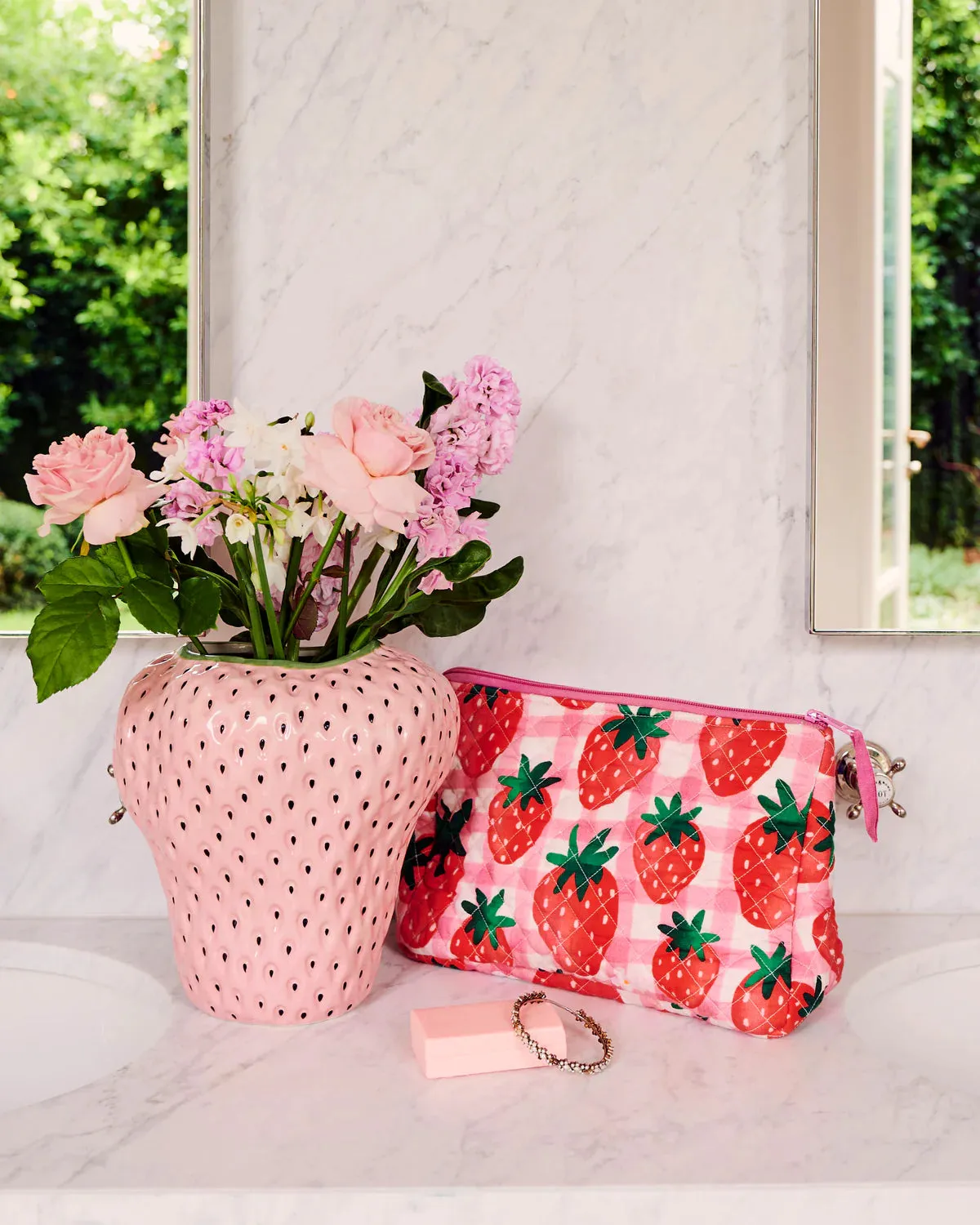 STRAWBERRY JAM QUILTED COTTON TOILETRY PURSE