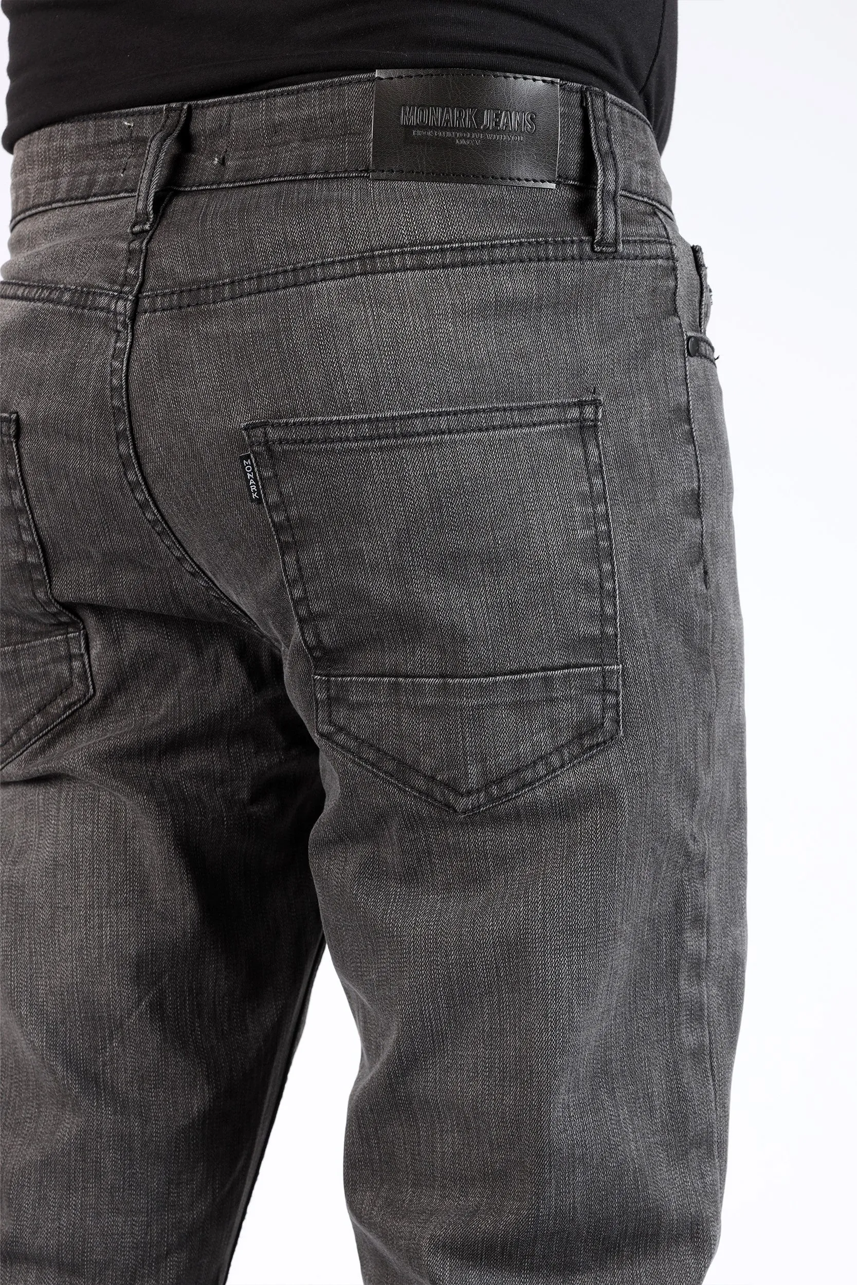 STRETCH STRIGHT FIT JEANS