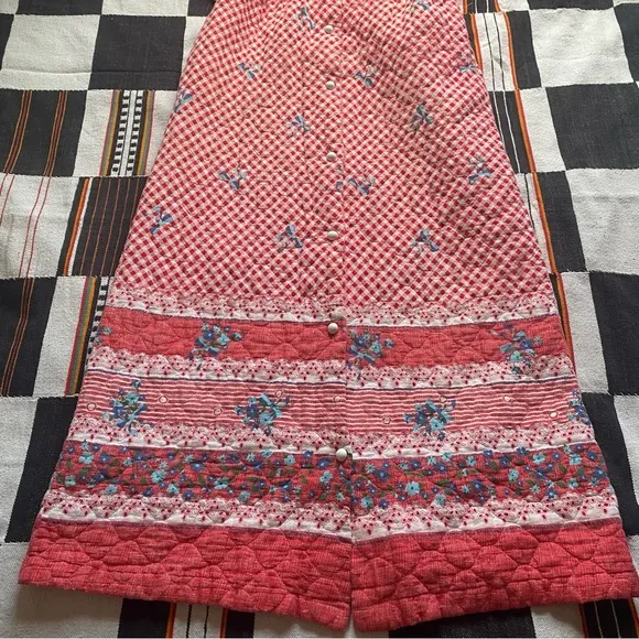 Vintage JR. Bazaar Union Made Quilted House Robe. Button up. Small. Pocket.