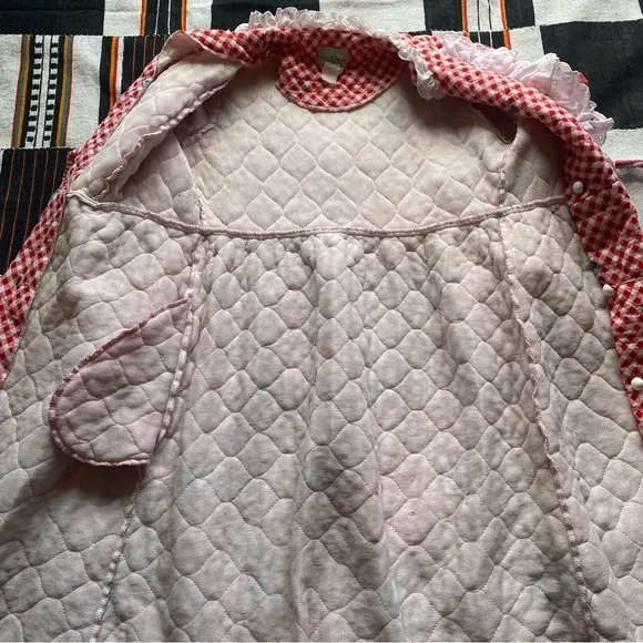 Vintage JR. Bazaar Union Made Quilted House Robe. Button up. Small. Pocket.